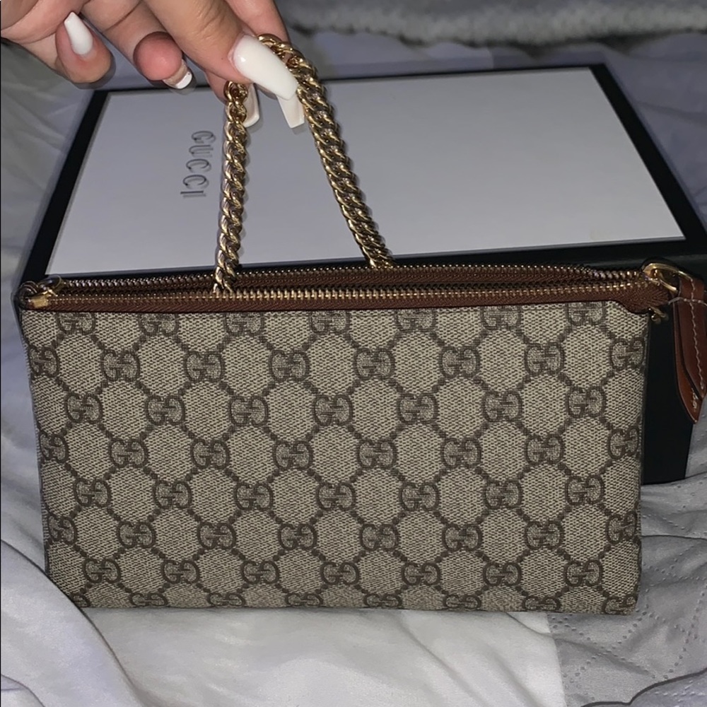 Small Gucci clutch